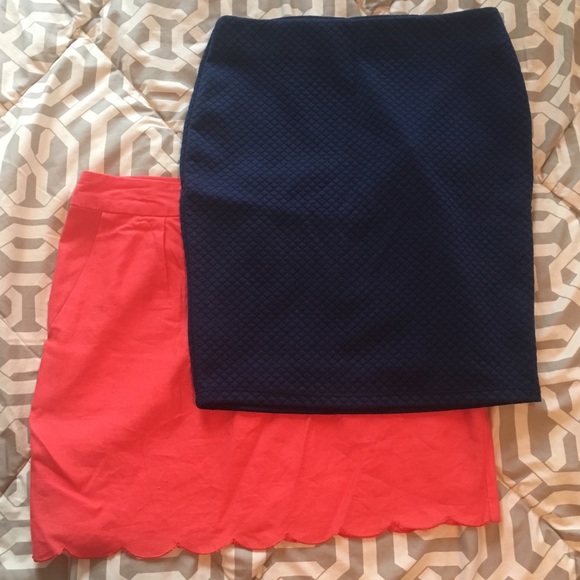 ⭐️SALE Set of 2 Skirts- Solid Navy and Solid Coral - Picture 6 of 6